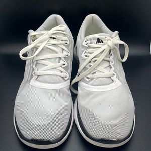 Nike Free 4.0 Sneakers